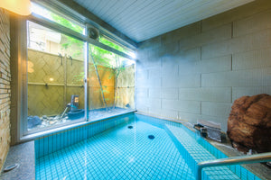 別館「ホテルワイナリーヒル」の貸切風呂の浴槽